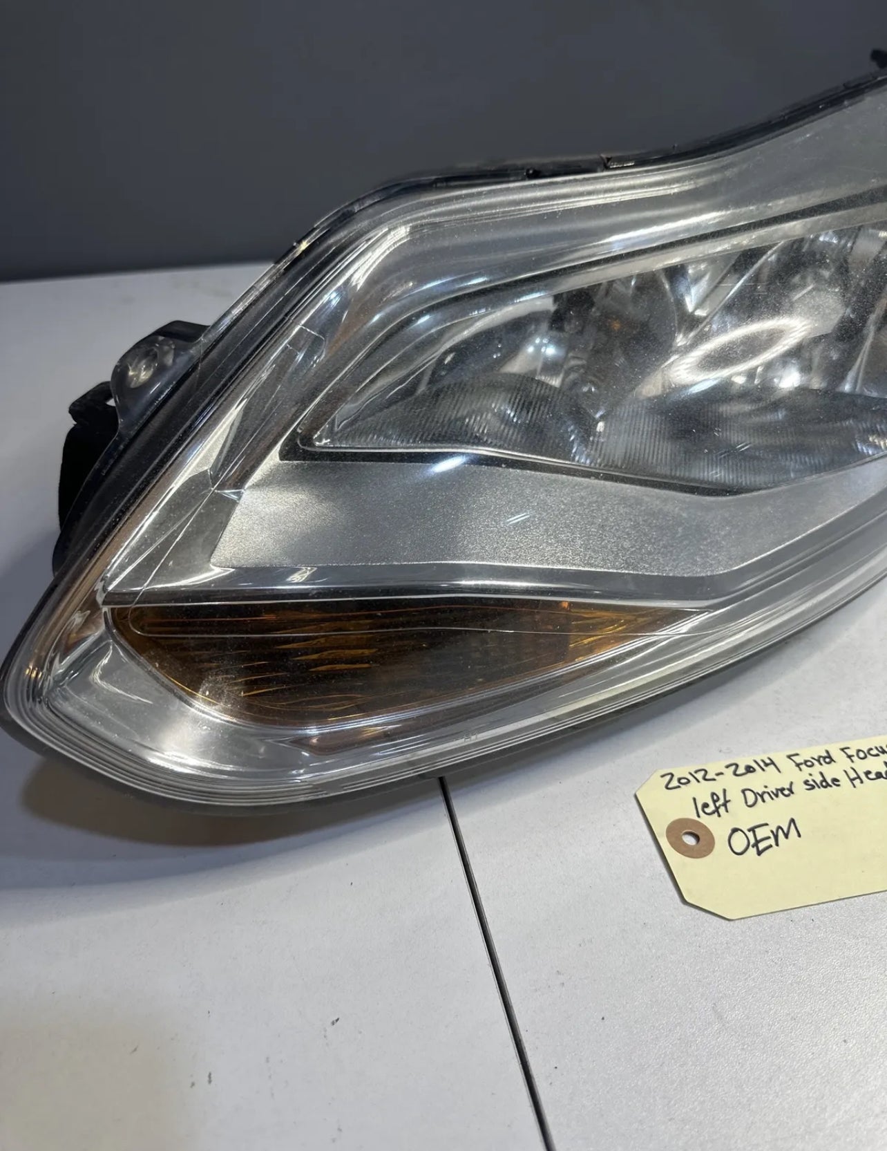 Ford Focus Left Driver Lh Side Headlight OEM 2142M DG1 2012 2013 2014