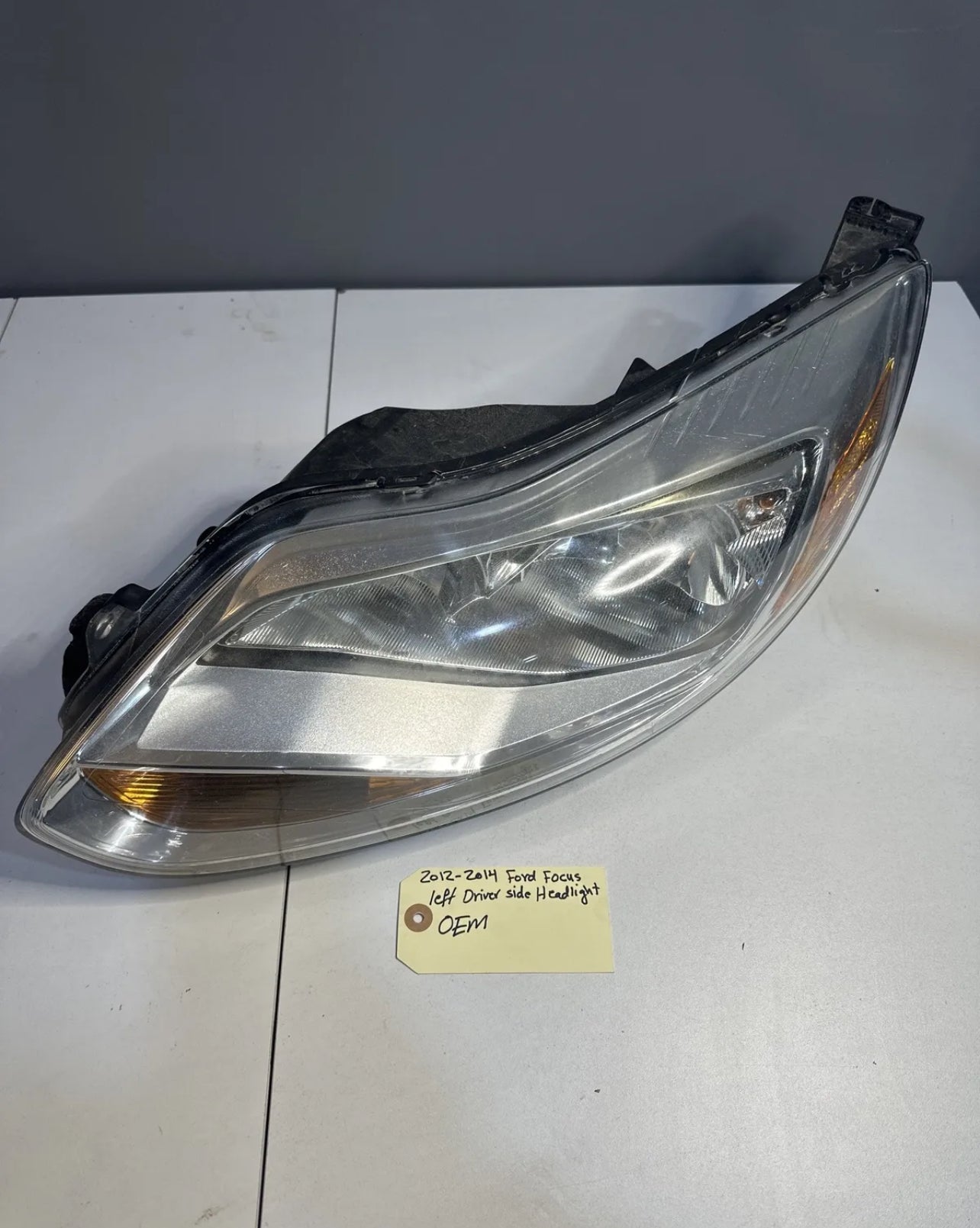 Ford Focus Left Driver Lh Side Headlight OEM 2142M DG1 2012 2013 2014