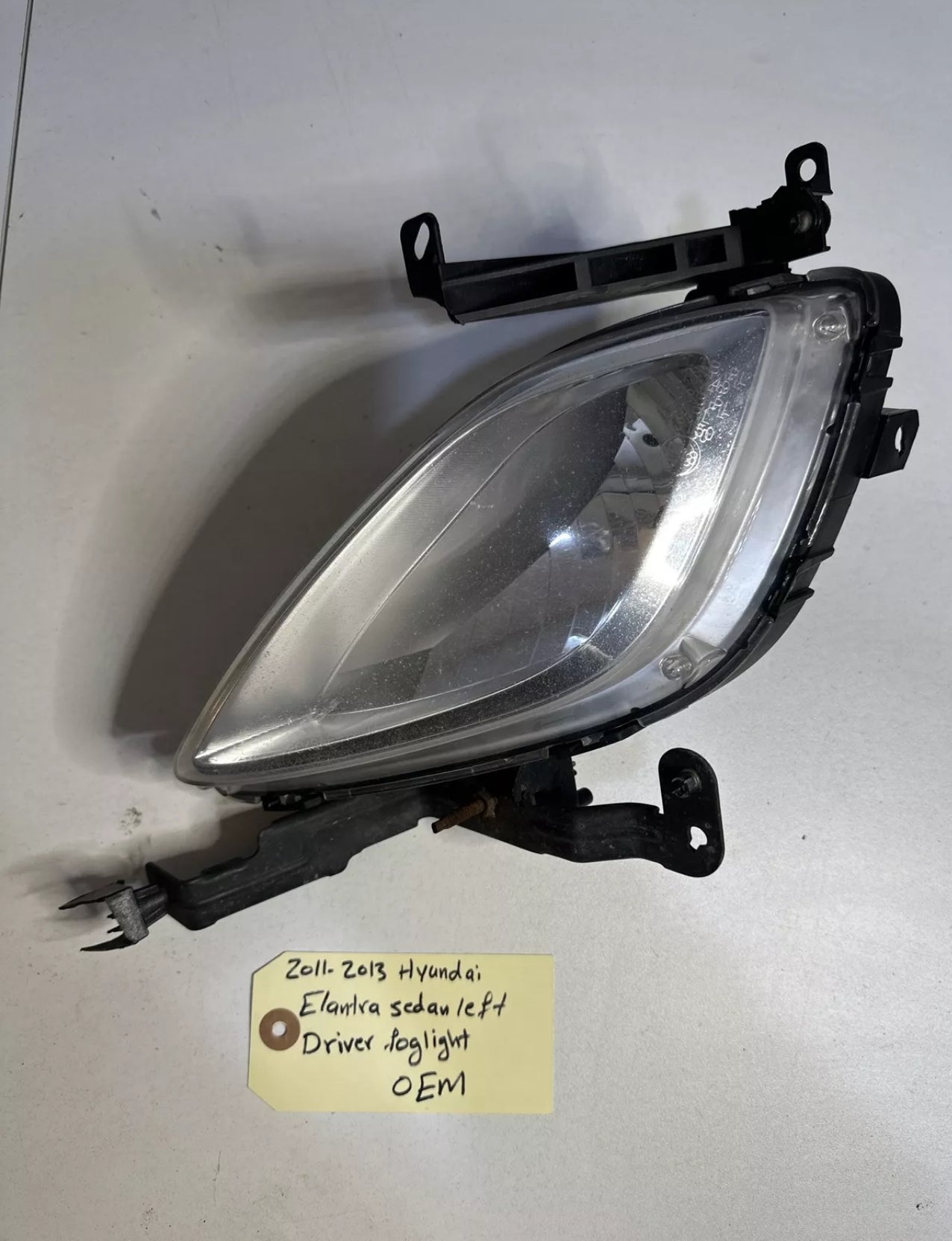 Hyundai Elantra Sedan Left Driver LH Fog Light Lamp Halogen OEM 2011, 2012, 2013